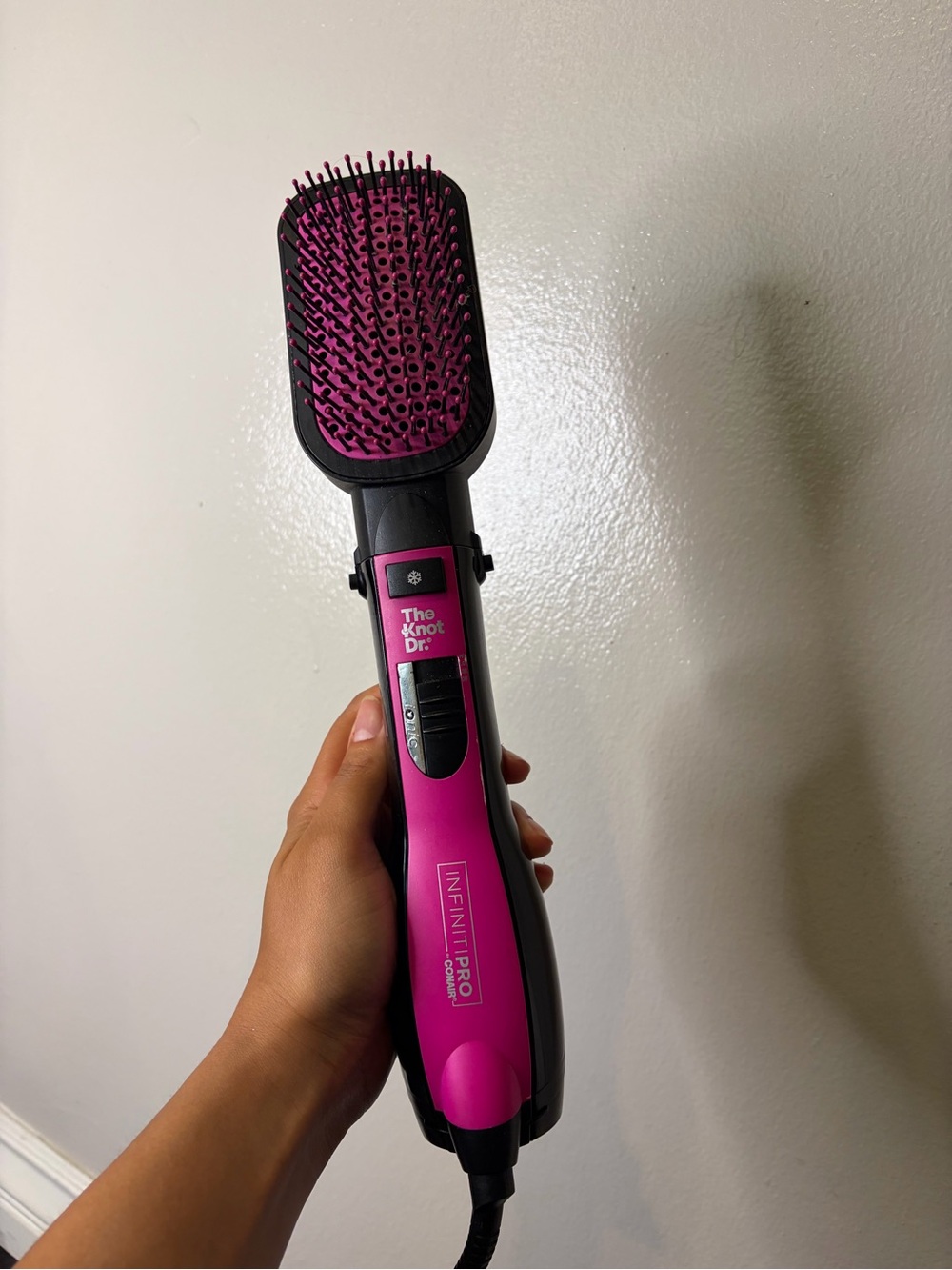 Infiniti Pro Pink Straightening Brush